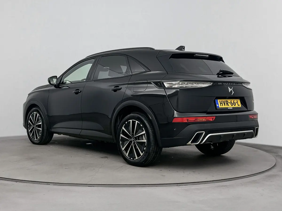 1.6 PHEV 225 Ligne Business | Panoramadak | 7,4 kW onboard charger | 360° parkeercamera | Navigatie | Apple Carplay / Android Auto |