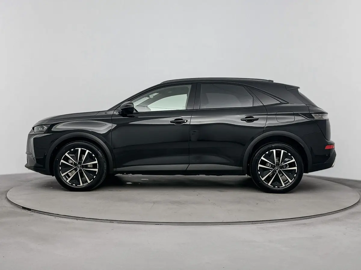 1.6 PHEV 225 Ligne Business | Panoramadak | 7,4 kW onboard charger | 360° parkeercamera | Navigatie | Apple Carplay / Android Auto |