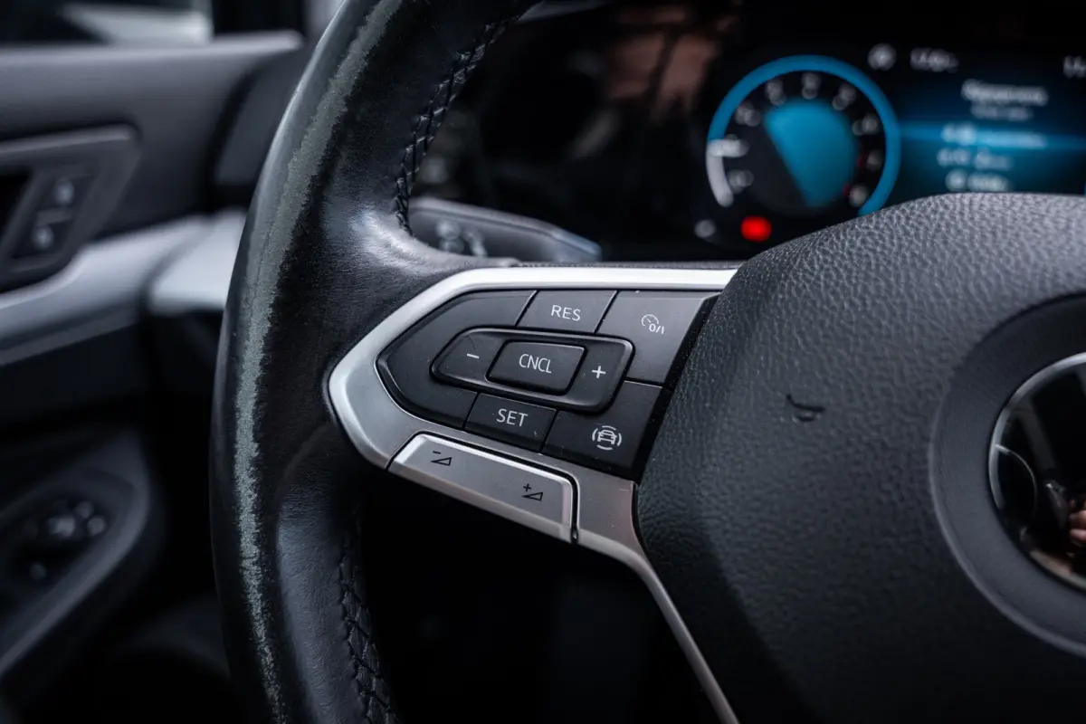 1.0 TSI | Buitenspiegels elektrisch verstel- en verwarmbaar | Cruisecontrol standaard | LED koplampen