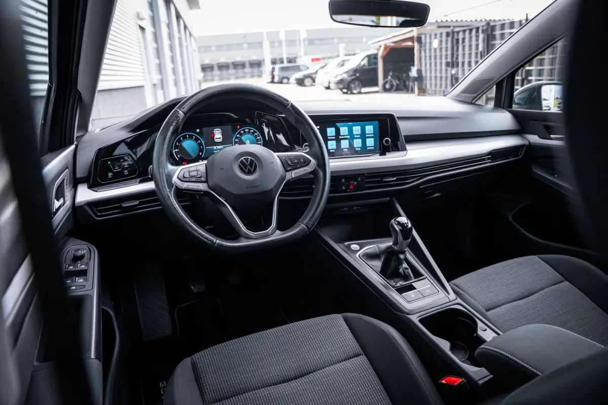 1.0 TSI | Buitenspiegels elektrisch verstel- en verwarmbaar | Cruisecontrol standaard | LED koplampen