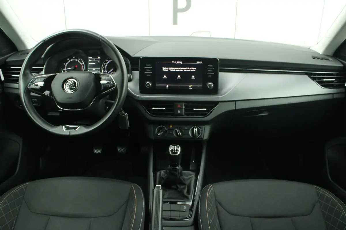 1.0 TSI 110pk Ambition | Trekhaak Wegklapbaar | Apple Carplay / Android Auto | Airco | Cruise Control