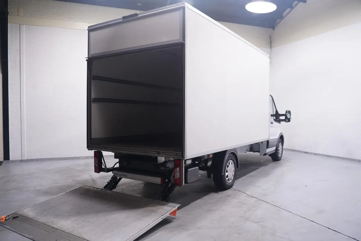 2.0 TDCI 130 pk Bakwagen met Laadklep Airco Cruise Control, Lane Assist, LxBxH 420x200x210 cm, 3-Zits