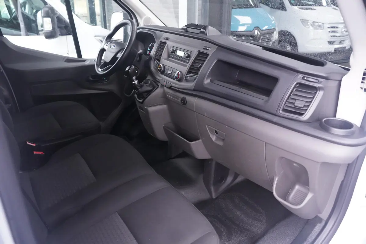 2.0 TDCI 130 pk Bakwagen met Laadklep Airco Cruise Control, Lane Assist, LxBxH 420x200x210 cm, 3-Zits