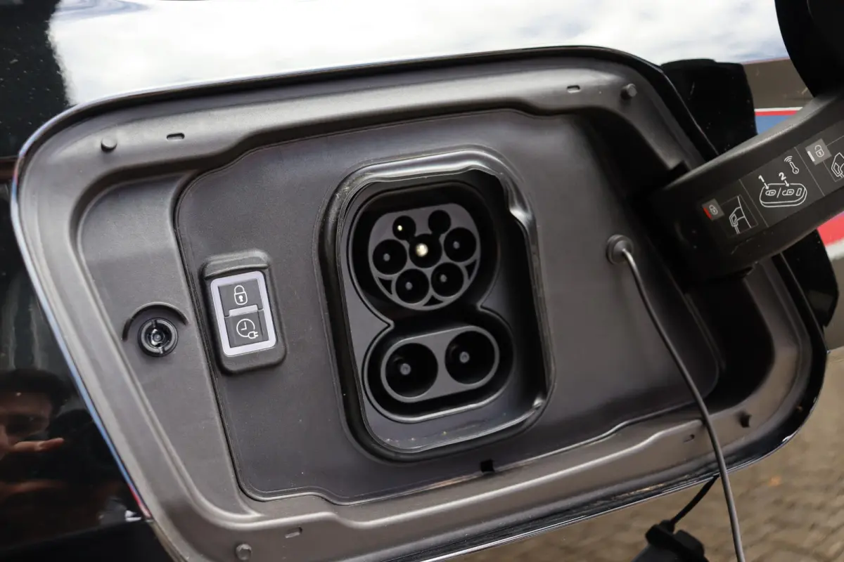 58 kWh Business Edition Achteruitrijcamera Stoel-Stuurverwarming