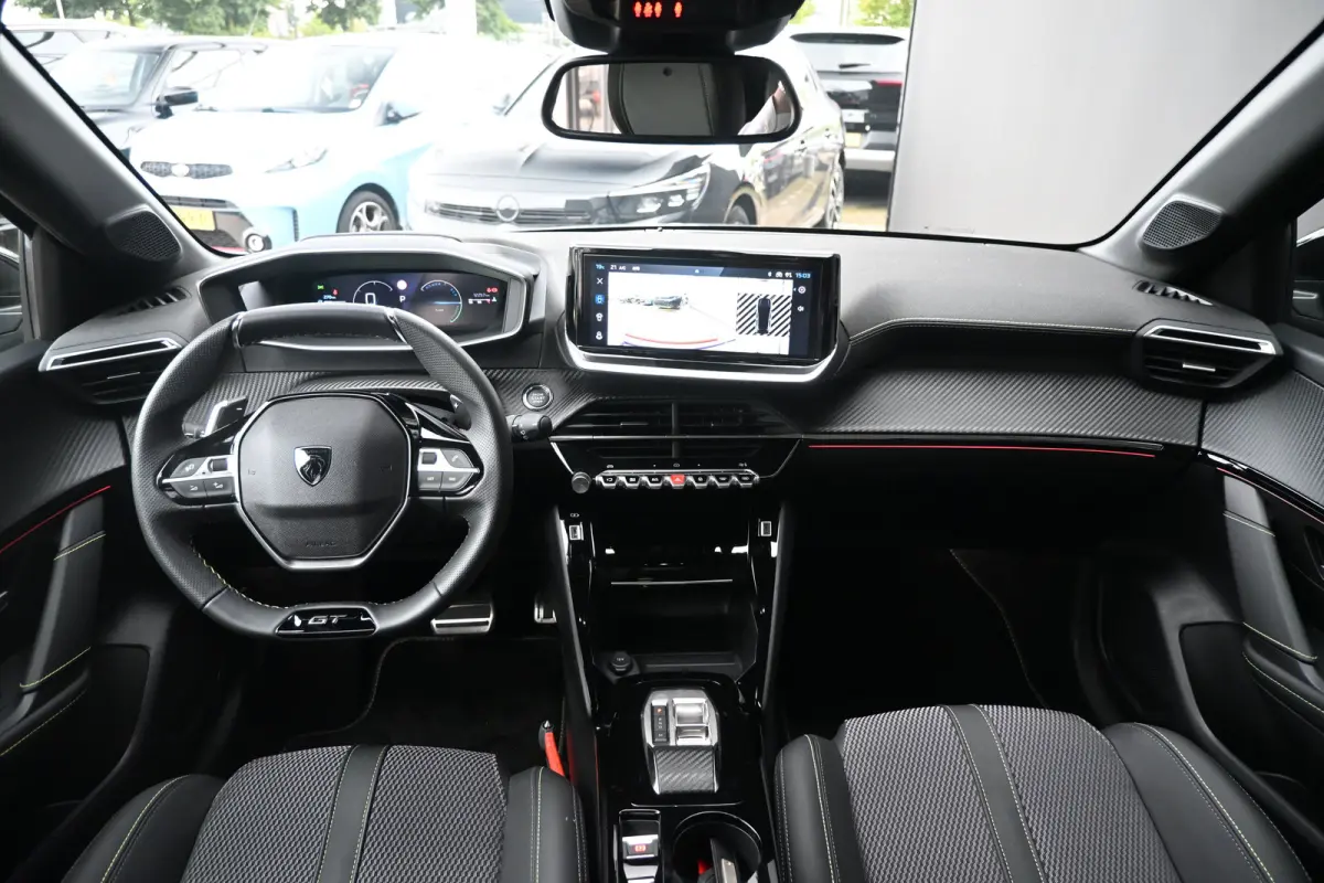 1.2 Hybrid 110 e-DCS6 GT Tot 8 Jaar Garantie! | Navi by app | 360 Camera | DAB ontvanger | Keyless Entry | Full Led | LMV 17" |