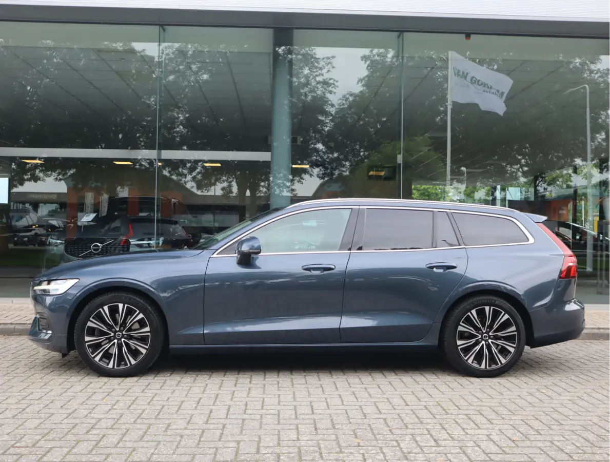 2.0 B3 Plus Bright Navi / Carplay / Stoel-Stuurverw / Elek Trekhaak / Camera / Stoelmemory / BTW Auto