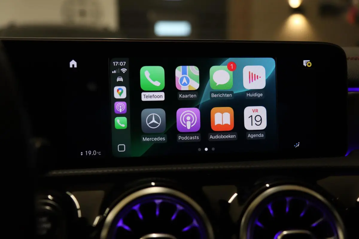 200 Business Solution AMG PANO/CAM/KEYLESS/LANEASSIST/VOL