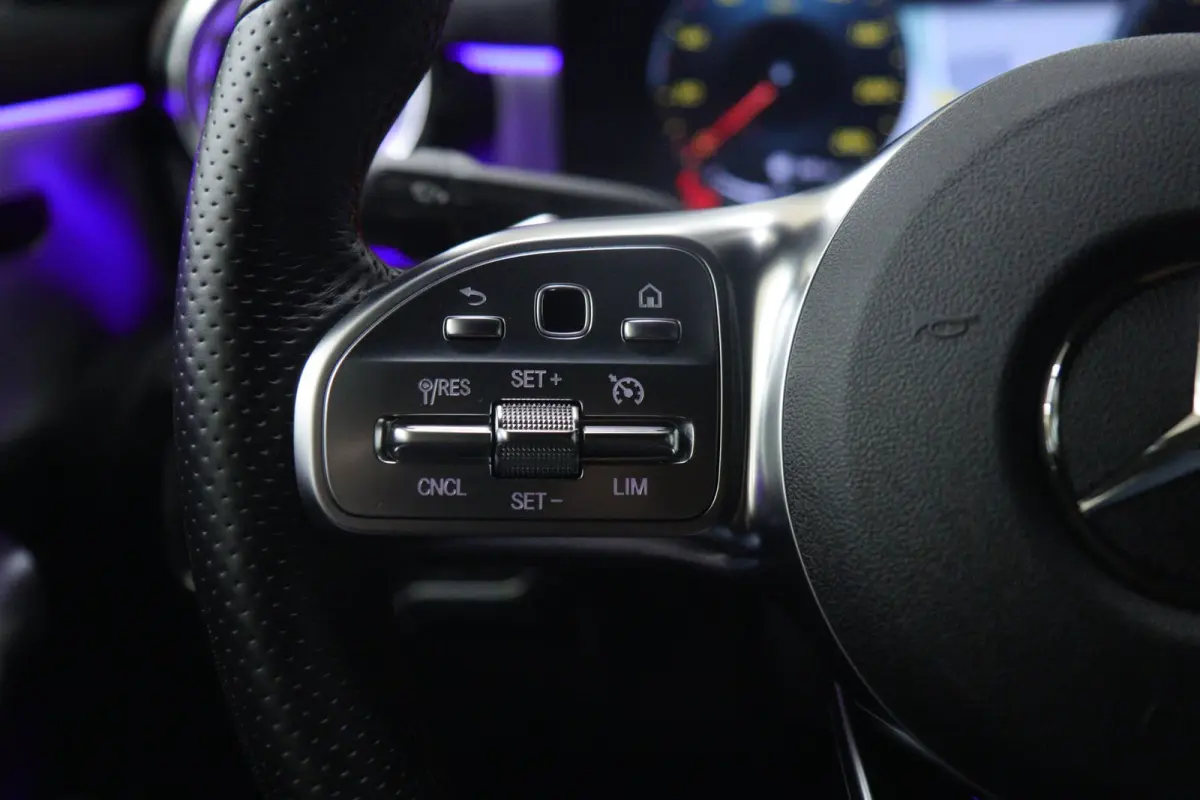 200 Business Solution AMG PANO/CAM/KEYLESS/LANEASSIST/VOL