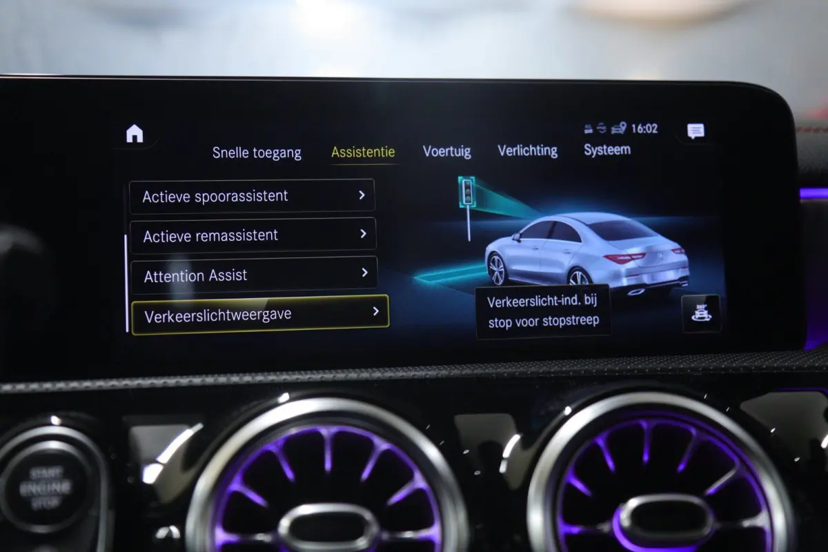 200 Business Solution AMG PANO/CAM/KEYLESS/LANEASSIST/VOL