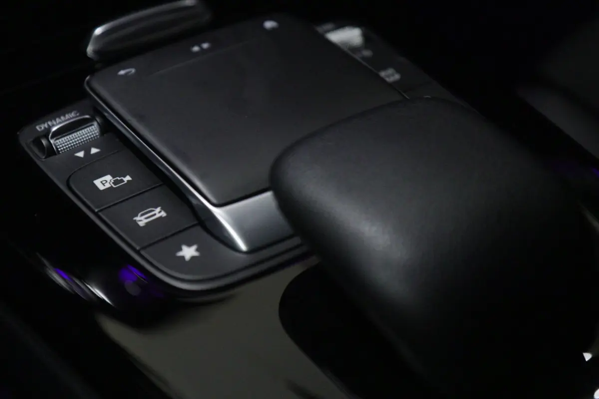 200 Business Solution AMG PANO/CAM/KEYLESS/LANEASSIST/VOL