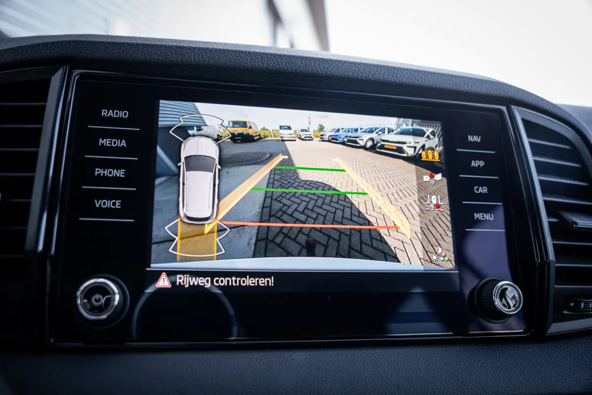 1.5 TSI ACT Business Edition | Achteruitrijcamera | Lichtmetalen velgen 17" | Trekhaak uitklapbaar