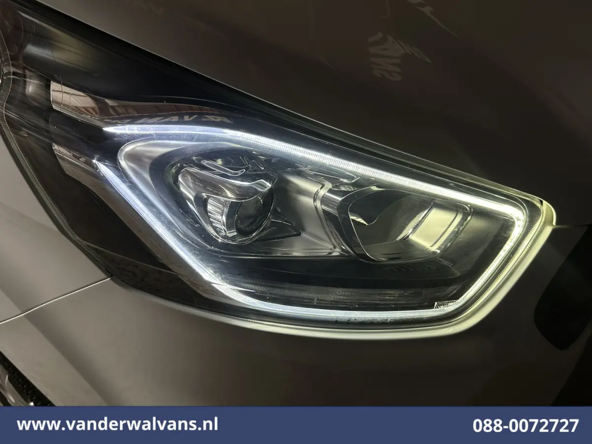 2.0 TDCI L2H1 Euro6 Airco | Camera | Navigatie | LED | Apple Carplay Cruisecontrol, Stoelverwarming, Verwarmde Voorruit, Parkeersensoren, Bijrijdersbank
