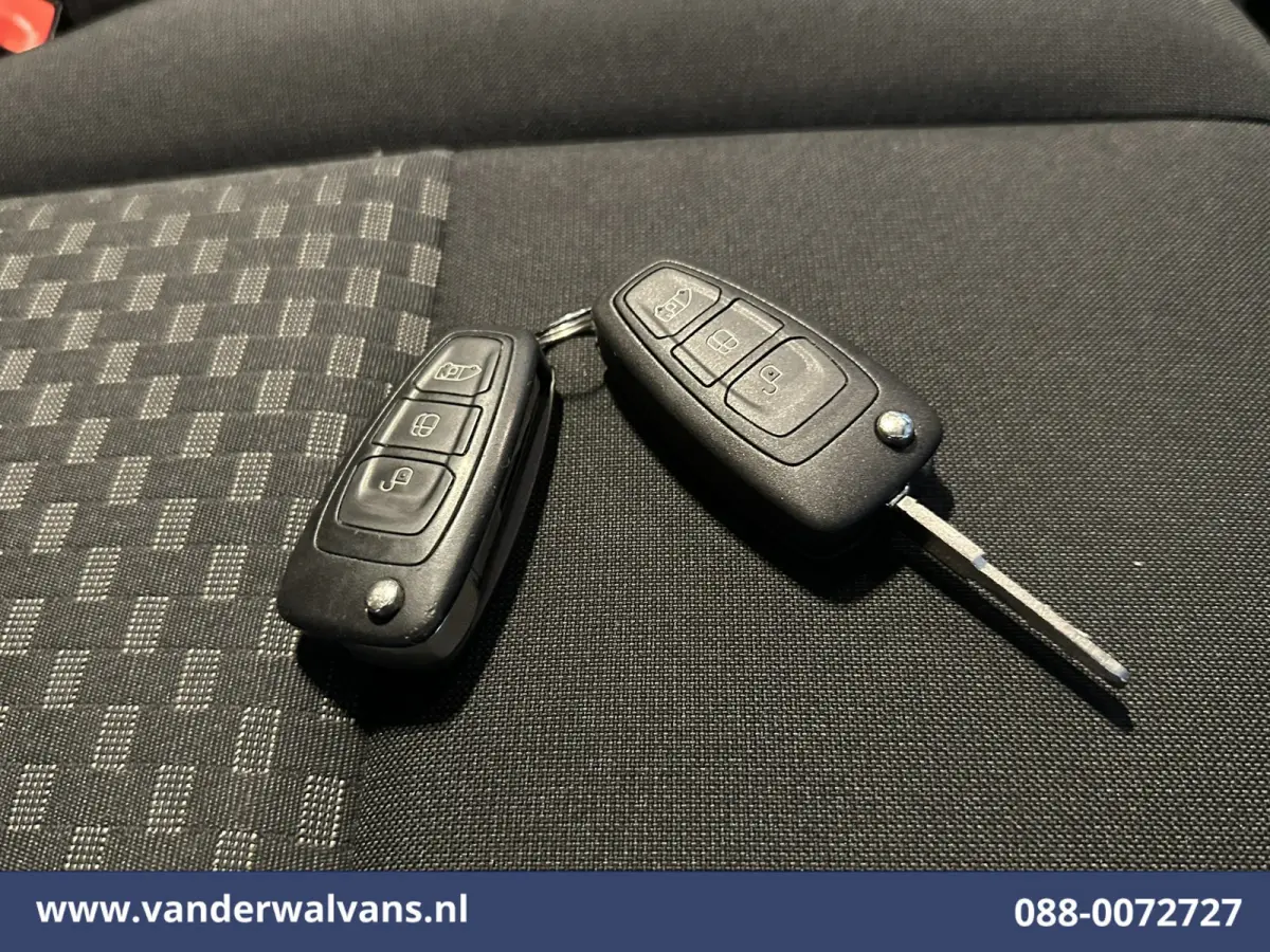 2.0 TDCI L2H1 Euro6 Airco | Camera | Navigatie | LED | Apple Carplay Cruisecontrol, Stoelverwarming, Verwarmde Voorruit, Parkeersensoren, Bijrijdersbank