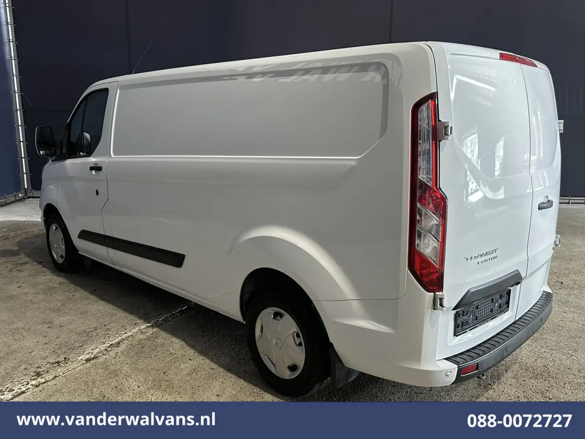 2.0 TDCI L2H1 Euro6 Airco | Camera | Navigatie | LED | Apple Carplay Cruisecontrol, Stoelverwarming, Verwarmde Voorruit, Parkeersensoren, Bijrijdersbank