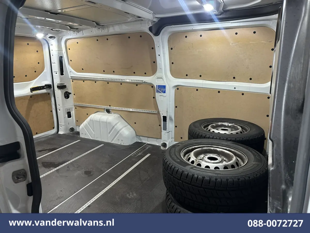 2.0 TDCI L2H1 Euro6 Airco | Camera | Navigatie | LED | Apple Carplay Cruisecontrol, Stoelverwarming, Verwarmde Voorruit, Parkeersensoren, Bijrijdersbank