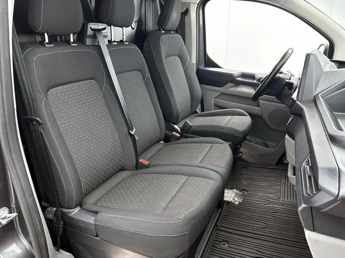 300 2.0 TDCI L2H1 Trend Nieuw Model Automaat Navigatie Parkeersensoren Camera