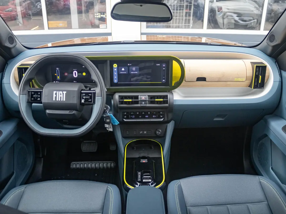 La Prima 44 kWh | Clima | Cruise | Camera | Apple Carplay | 17" | Navi | Winter Pack