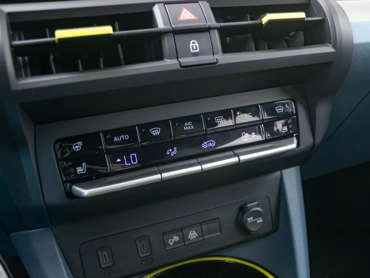 La Prima 44 kWh | Clima | Cruise | Camera | Apple Carplay | 17" | Navi | Winter Pack