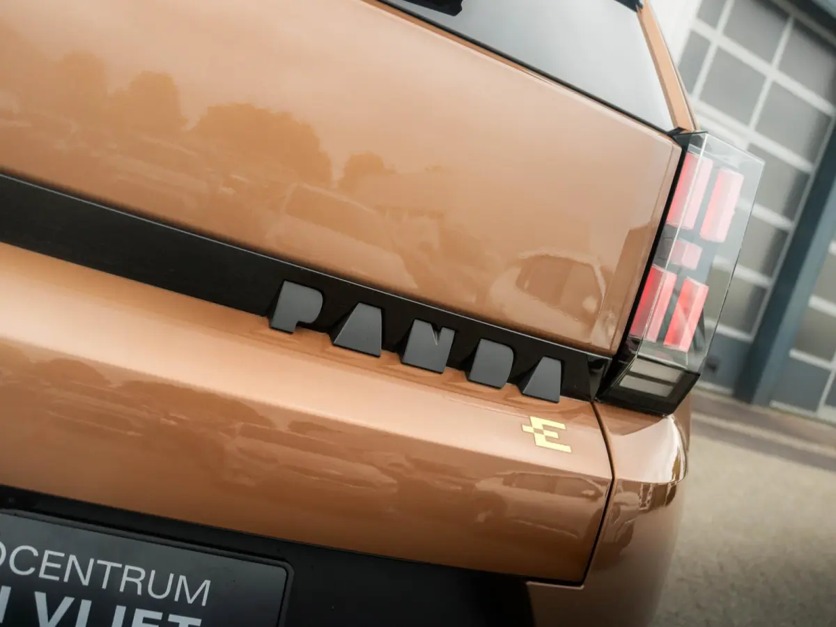 La Prima 44 kWh | Clima | Cruise | Camera | Apple Carplay | 17" | Navi | Winter Pack