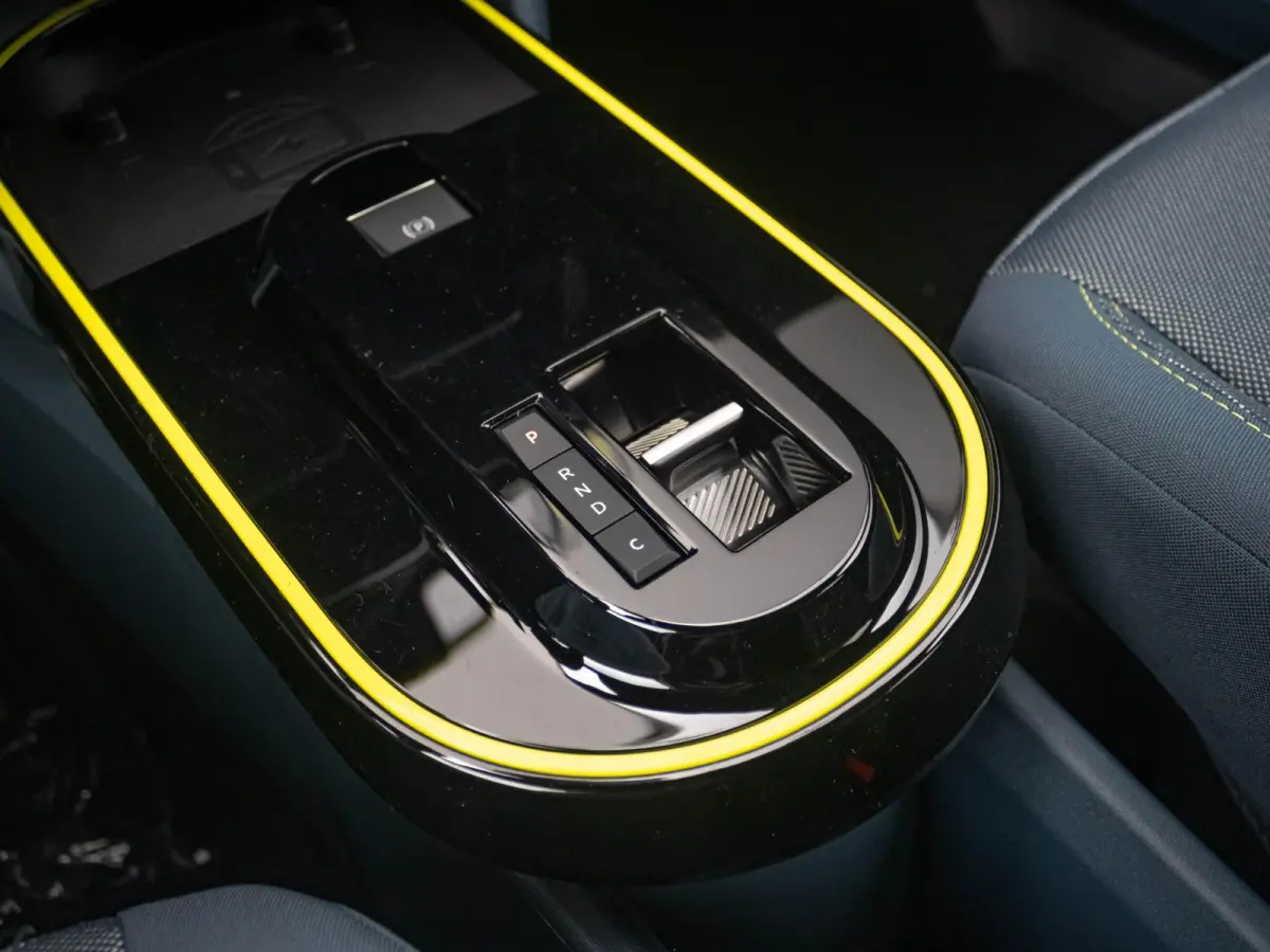 La Prima 44 kWh | Clima | Cruise | Camera | Apple Carplay | 17" | Navi | Winter Pack
