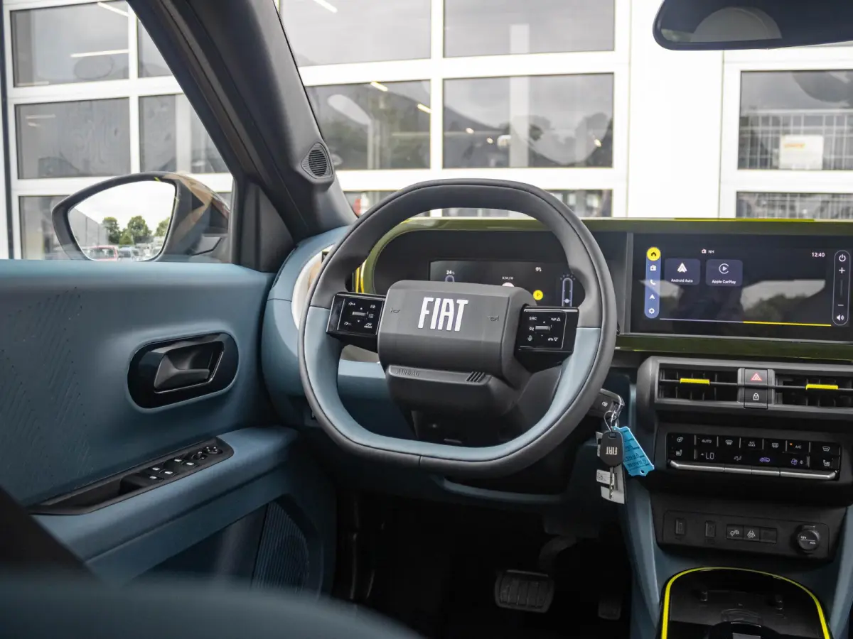 La Prima 44 kWh | Clima | Cruise | Camera | Apple Carplay | 17" | Navi | Winter Pack