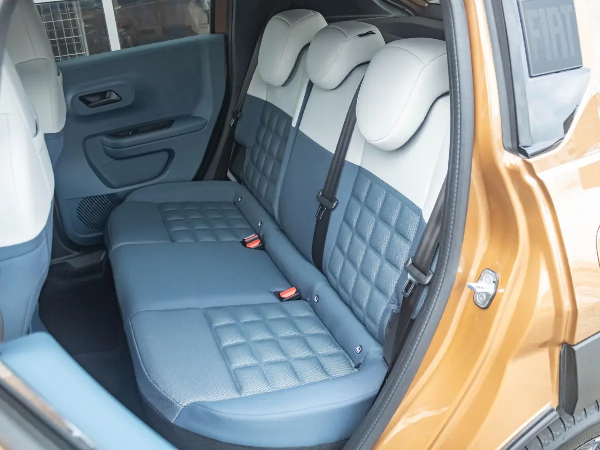 La Prima 44 kWh | Clima | Cruise | Camera | Apple Carplay | 17" | Navi | Winter Pack