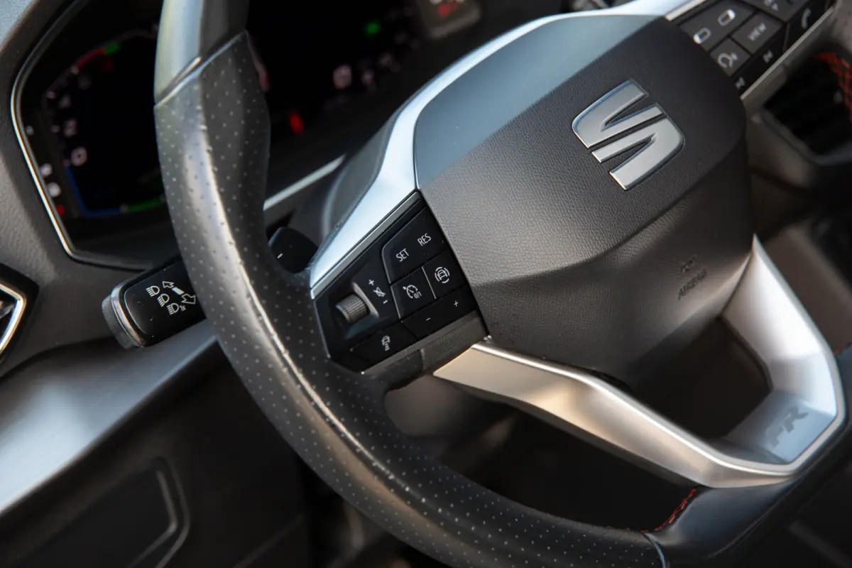 1.4 TSI e-Hybrid PHEV Xperience Business Intense , Panoramadak, Trekhaak, Adap. cruise,