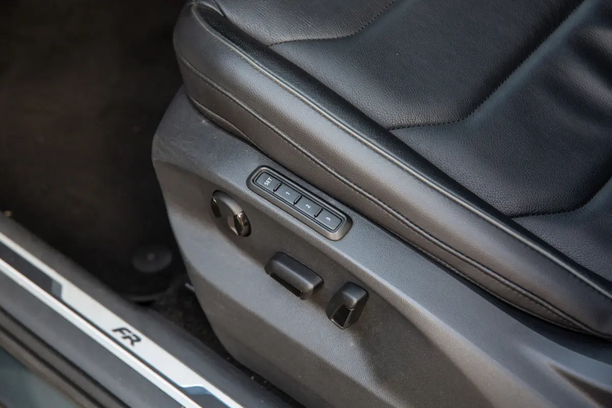 1.4 TSI e-Hybrid PHEV Xperience Business Intense , Panoramadak, Trekhaak, Adap. cruise,