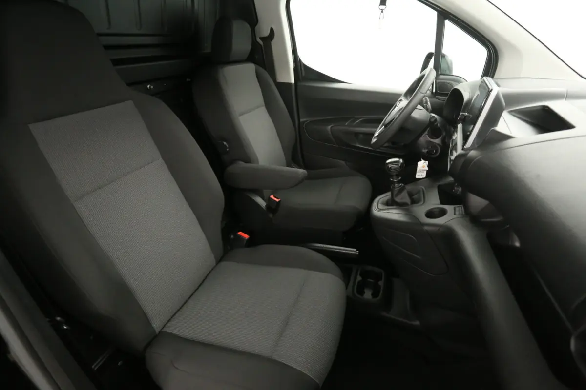 1.5D 102PK | Airco | Cruise | Carplay | Trekhaak | Navi | Parkeersensoren
