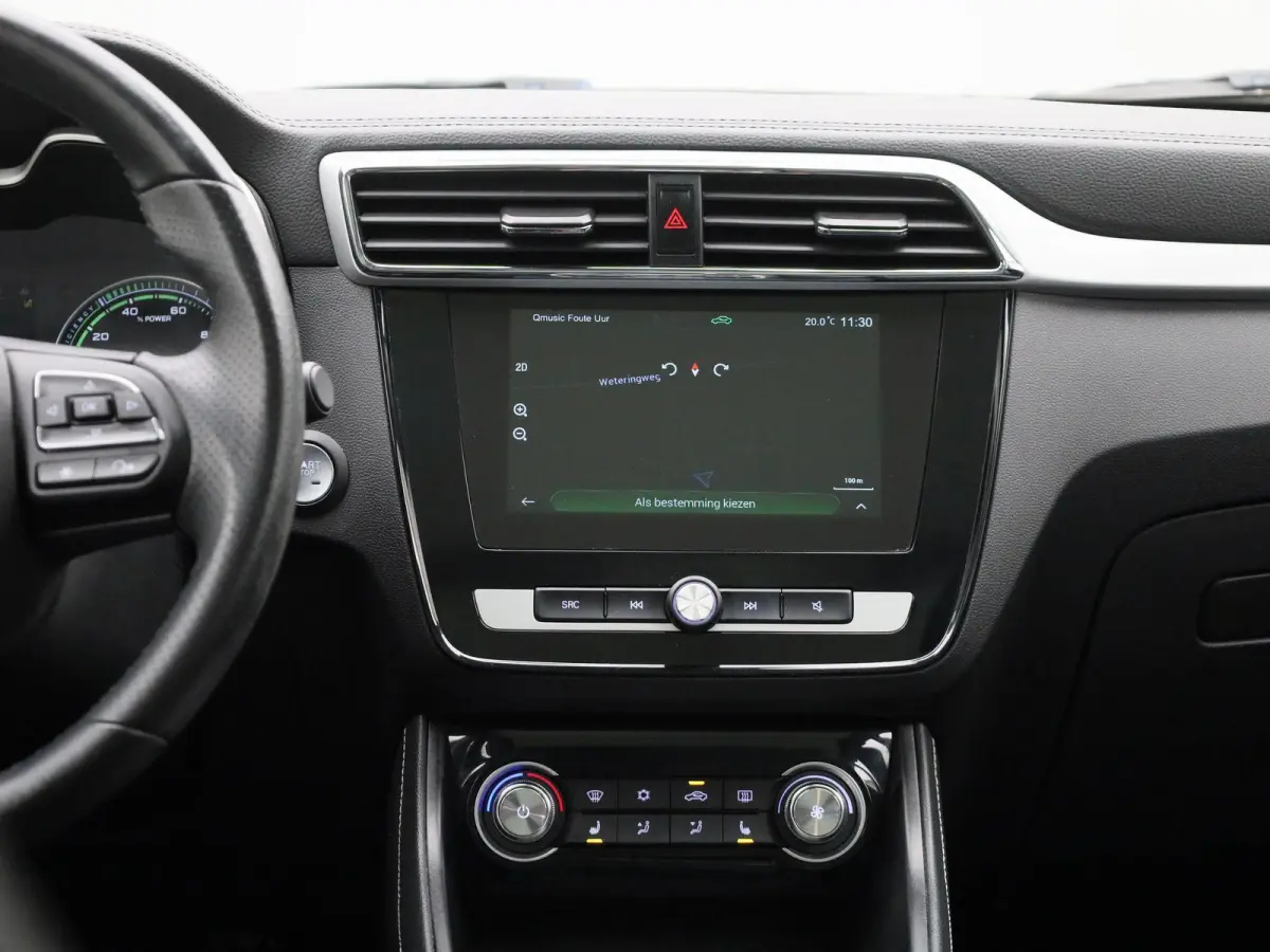 MG Luxury 45 kWh | SOH 97.09% | ACHTERUITRIJCAMERA | PANORAMA | NAVIGATIE | CLIMATE CONTROL | STOELVERWARMING | PARKEERSENSOREN |