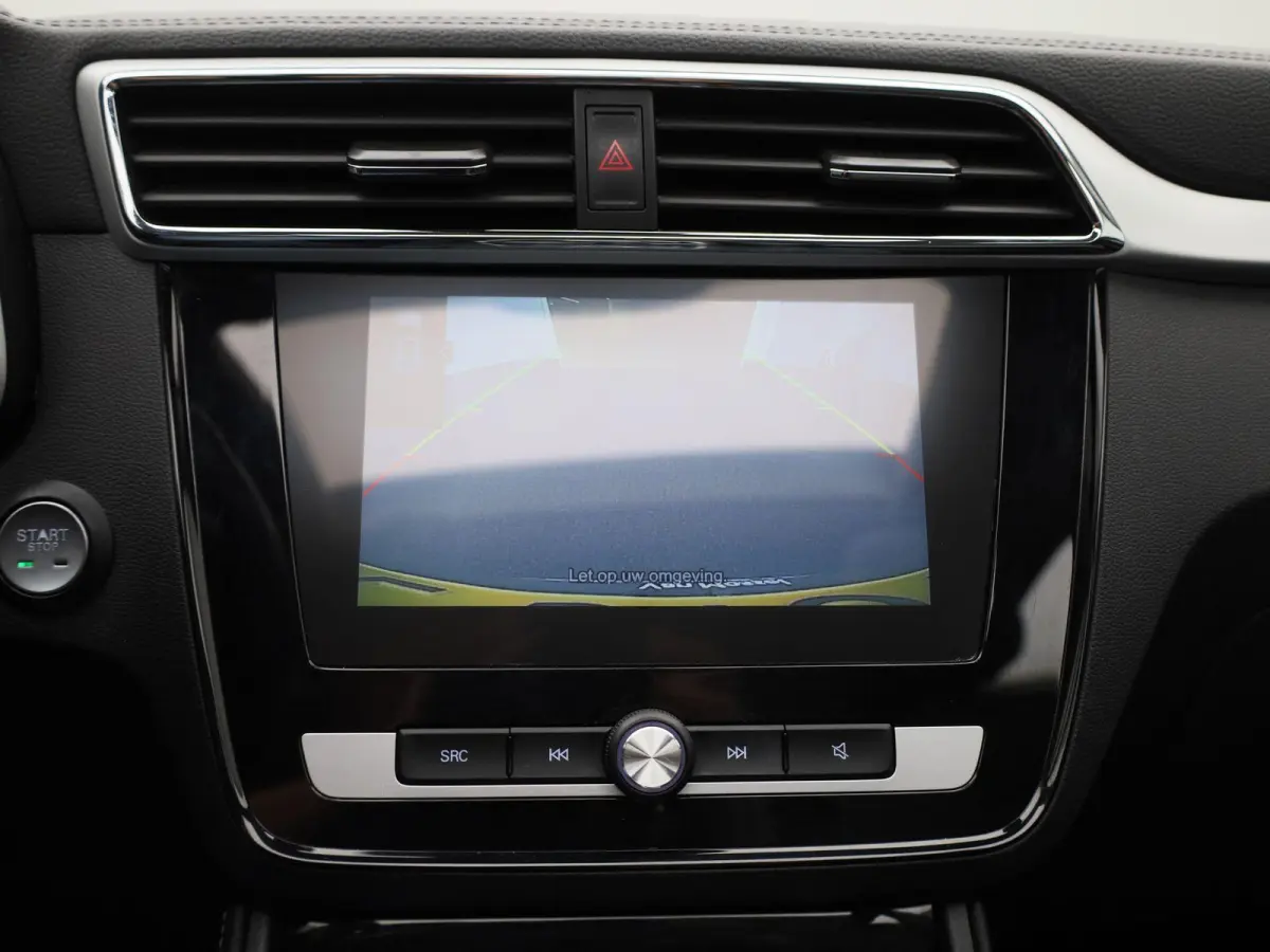 MG Luxury 45 kWh | SOH 97.09% | ACHTERUITRIJCAMERA | PANORAMA | NAVIGATIE | CLIMATE CONTROL | STOELVERWARMING | PARKEERSENSOREN |