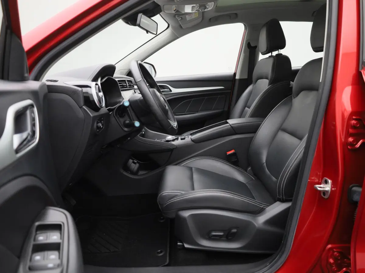 MG Luxury 45 kWh | SOH 97.09% | ACHTERUITRIJCAMERA | PANORAMA | NAVIGATIE | CLIMATE CONTROL | STOELVERWARMING | PARKEERSENSOREN |