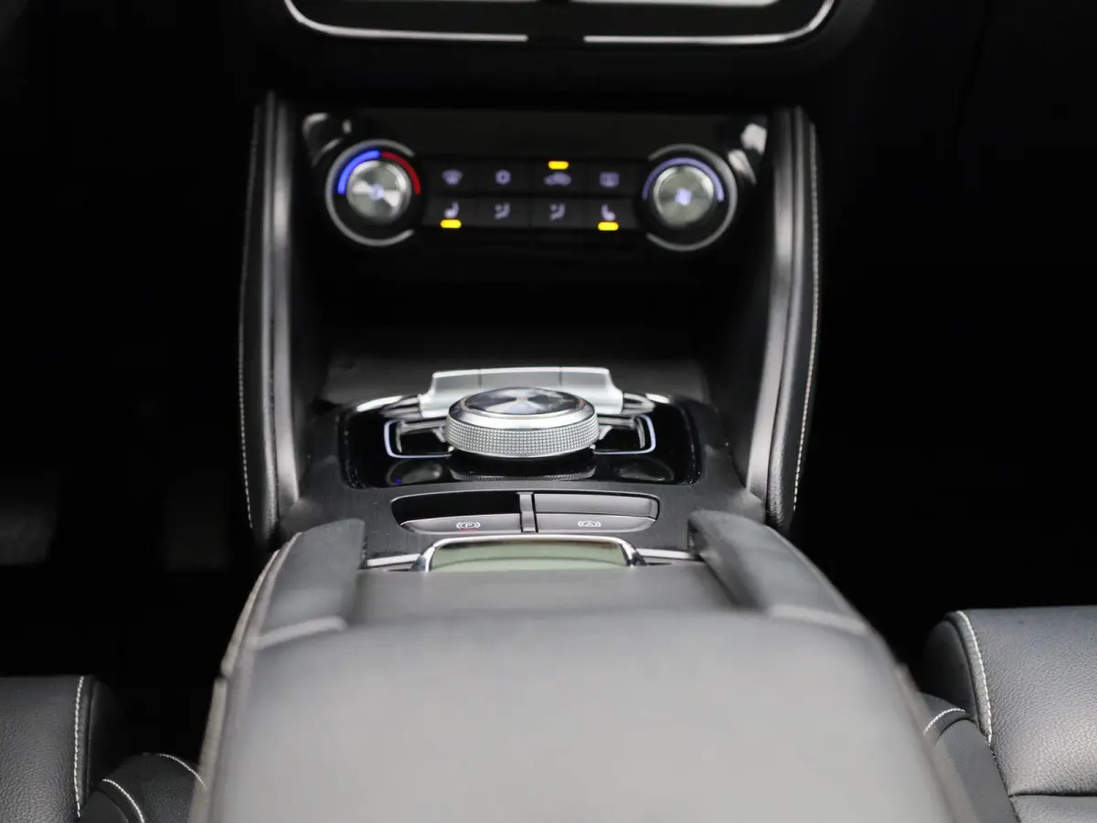 MG Luxury 45 kWh | SOH 97.09% | ACHTERUITRIJCAMERA | PANORAMA | NAVIGATIE | CLIMATE CONTROL | STOELVERWARMING | PARKEERSENSOREN |