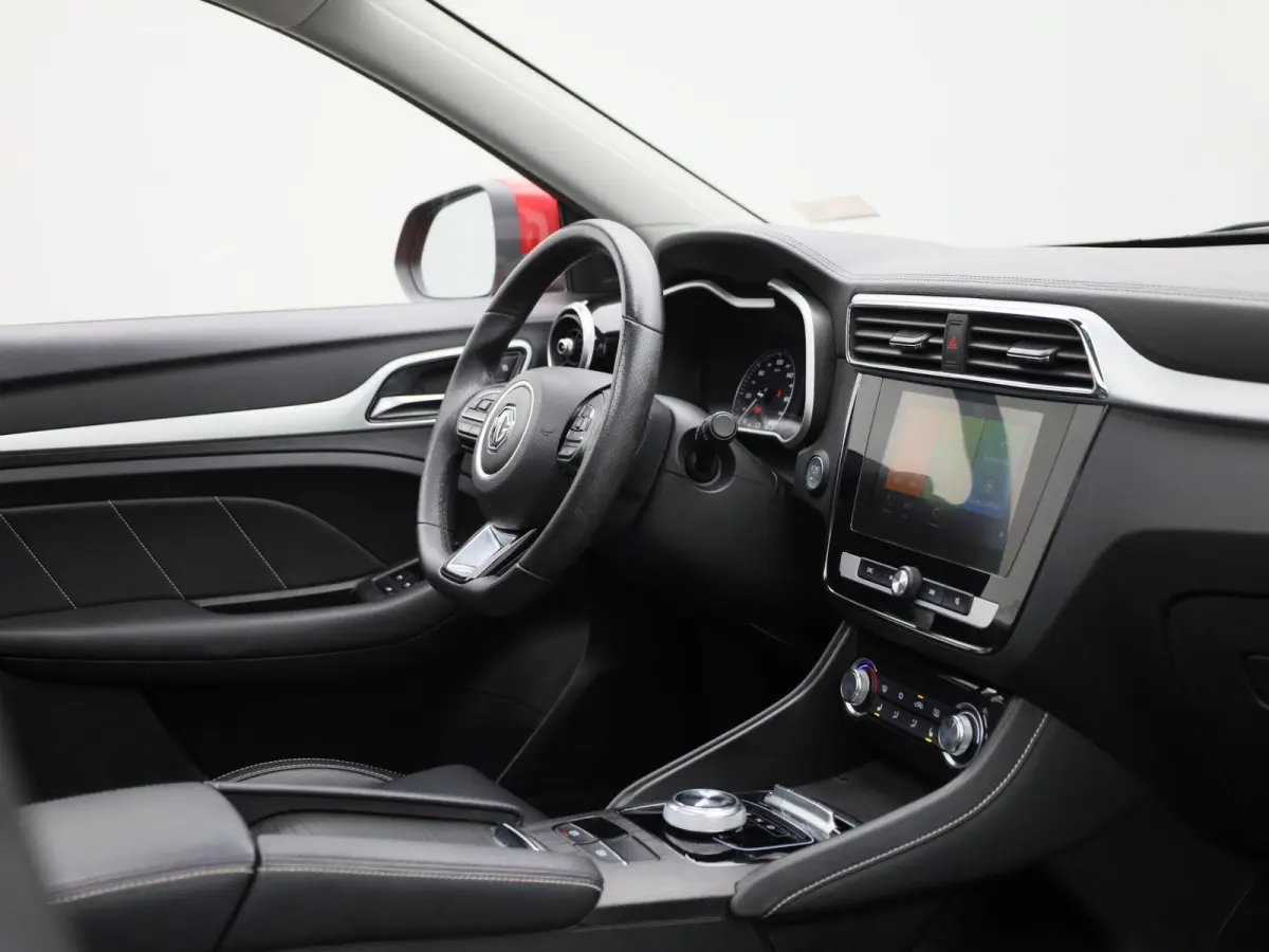 MG Luxury 45 kWh | SOH 97.09% | ACHTERUITRIJCAMERA | PANORAMA | NAVIGATIE | CLIMATE CONTROL | STOELVERWARMING | PARKEERSENSOREN |