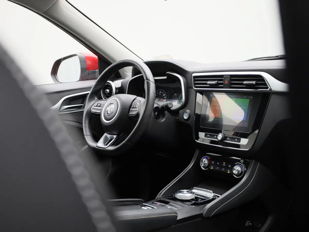 MG Luxury 45 kWh | SOH 97.09% | ACHTERUITRIJCAMERA | PANORAMA | NAVIGATIE | CLIMATE CONTROL | STOELVERWARMING | PARKEERSENSOREN |