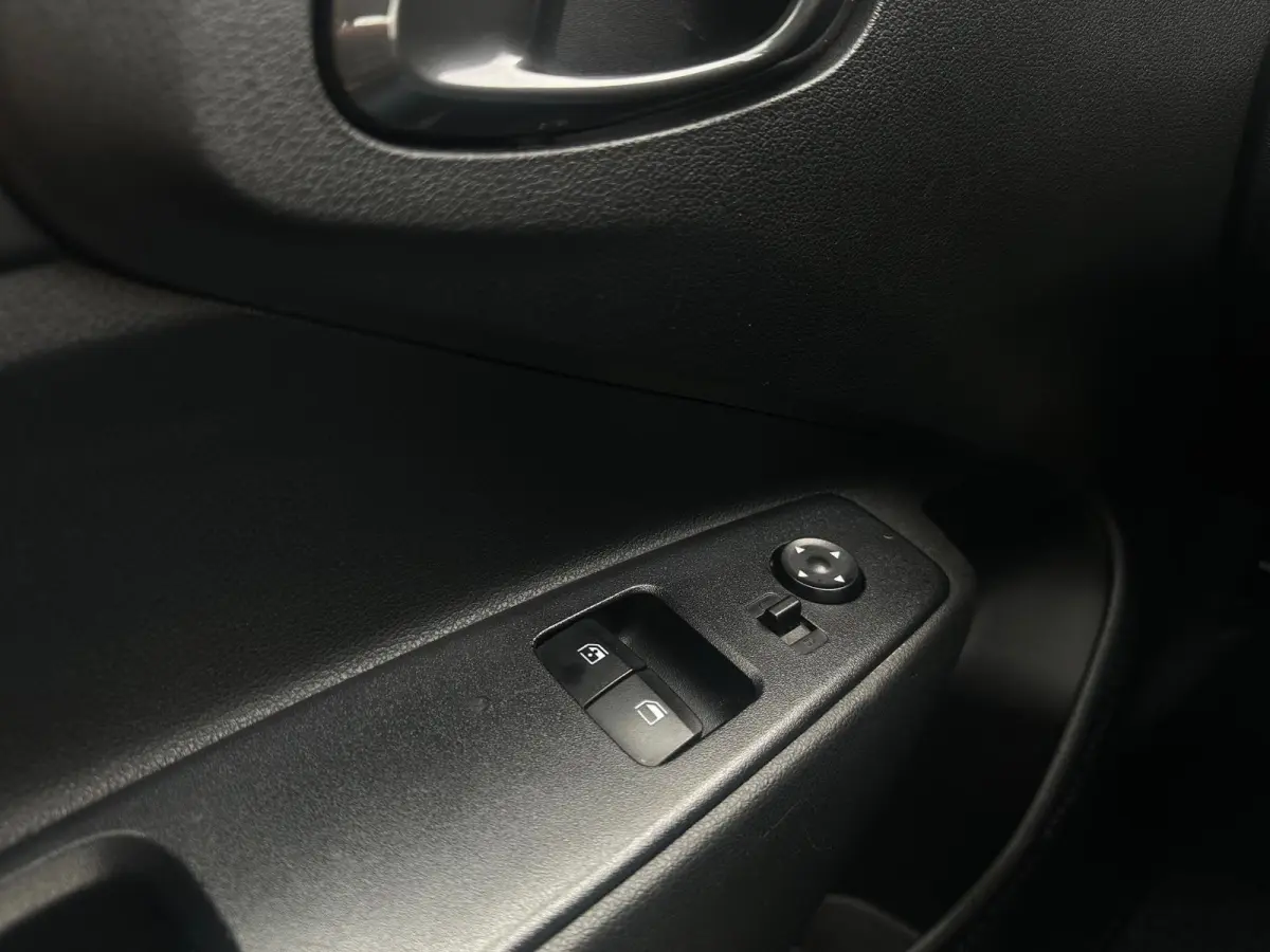 1.0 Comfort Smart, Airco, Bluetooth, Carplay, Camera, Cruise, Lane, Navi, PDC, NAP