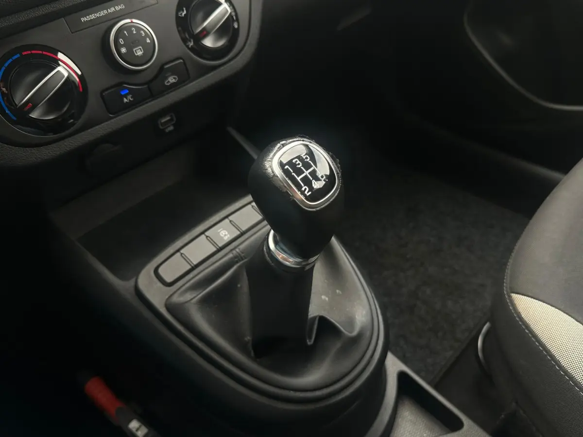 1.0 Comfort Smart, Airco, Bluetooth, Carplay, Camera, Cruise, Lane, Navi, PDC, NAP