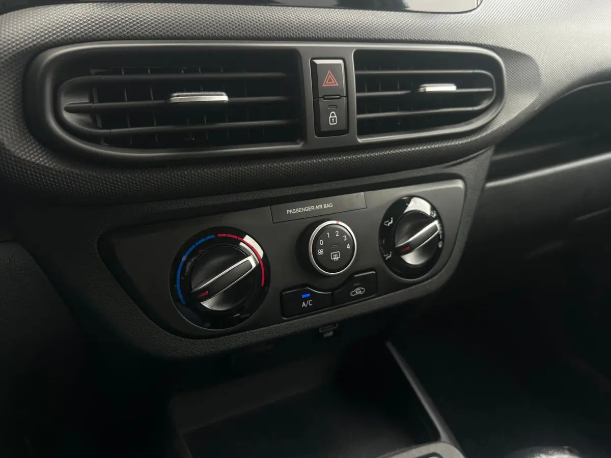 1.0 Comfort Smart, Airco, Bluetooth, Carplay, Camera, Cruise, Lane, Navi, PDC, NAP