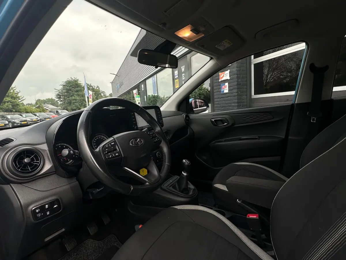 1.0 Comfort Smart, Airco, Bluetooth, Carplay, Camera, Cruise, Lane, Navi, PDC, NAP