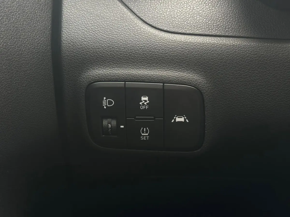 1.0 Comfort Smart, Airco, Bluetooth, Carplay, Camera, Cruise, Lane, Navi, PDC, NAP
