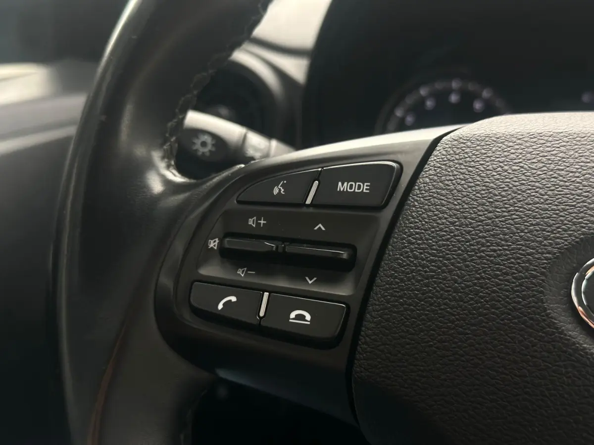 1.0 Comfort Smart, Airco, Bluetooth, Carplay, Camera, Cruise, Lane, Navi, PDC, NAP