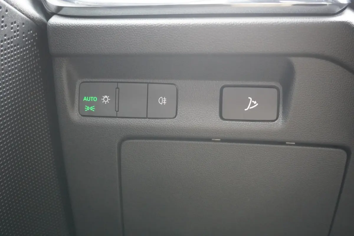 60 180pk | Achteruitrijcamera | Park Assist | PDC Voor & Achter | Navigatie