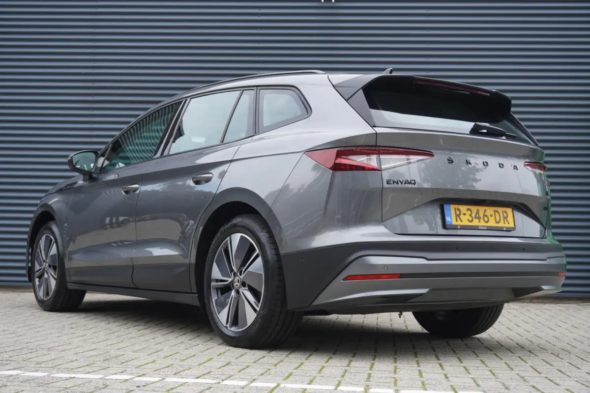 60 180pk | Achteruitrijcamera | Park Assist | PDC Voor & Achter | Navigatie