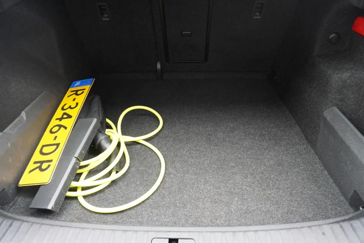 60 180pk | Achteruitrijcamera | Park Assist | PDC Voor & Achter | Navigatie