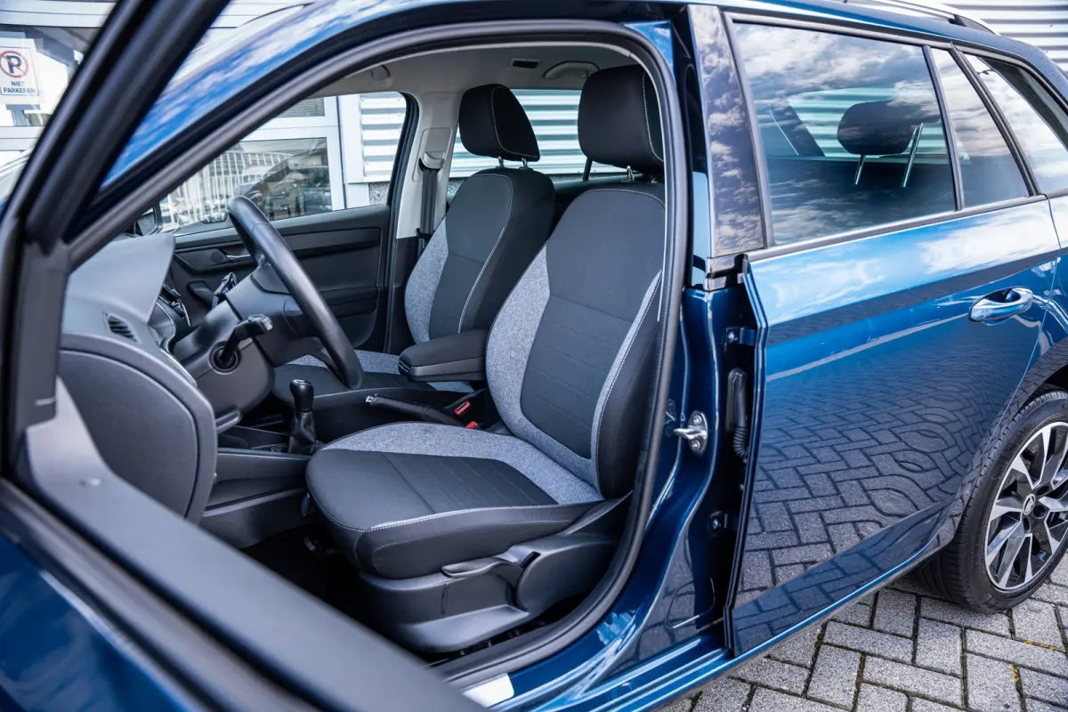 1.0 TSI Business Edition | Airco (automatisch) | Cruise control | Lichtmetalen velgen 16"