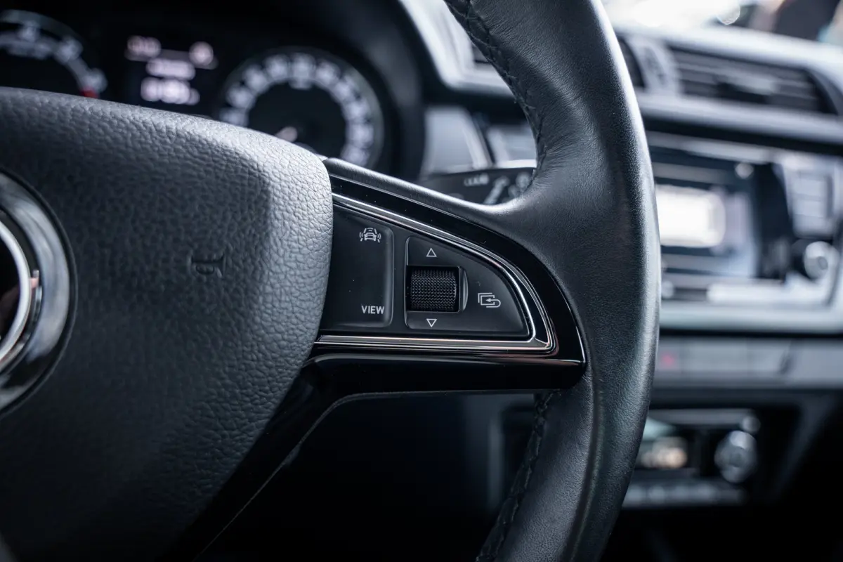 1.0 TSI Business Edition | Airco (automatisch) | Cruise control | Lichtmetalen velgen 16"