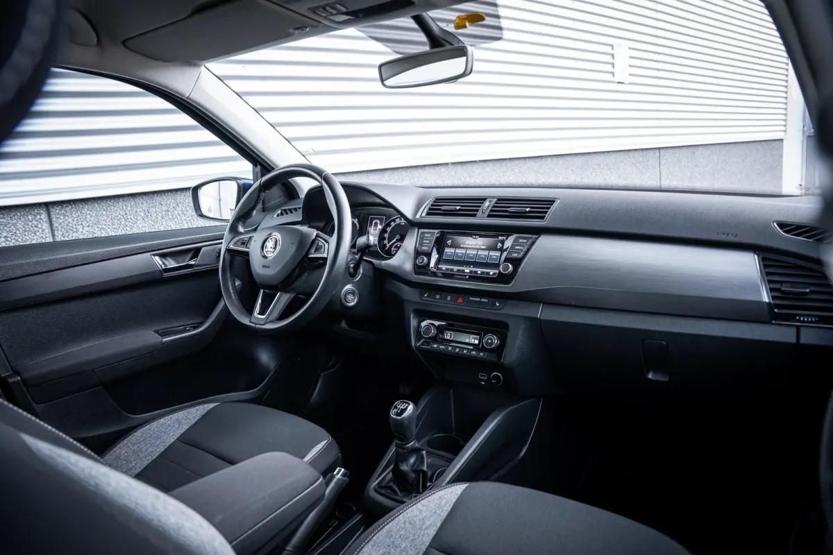 1.0 TSI Business Edition | Airco (automatisch) | Cruise control | Lichtmetalen velgen 16"