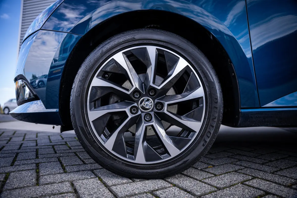 1.0 TSI Business Edition | Airco (automatisch) | Cruise control | Lichtmetalen velgen 16"