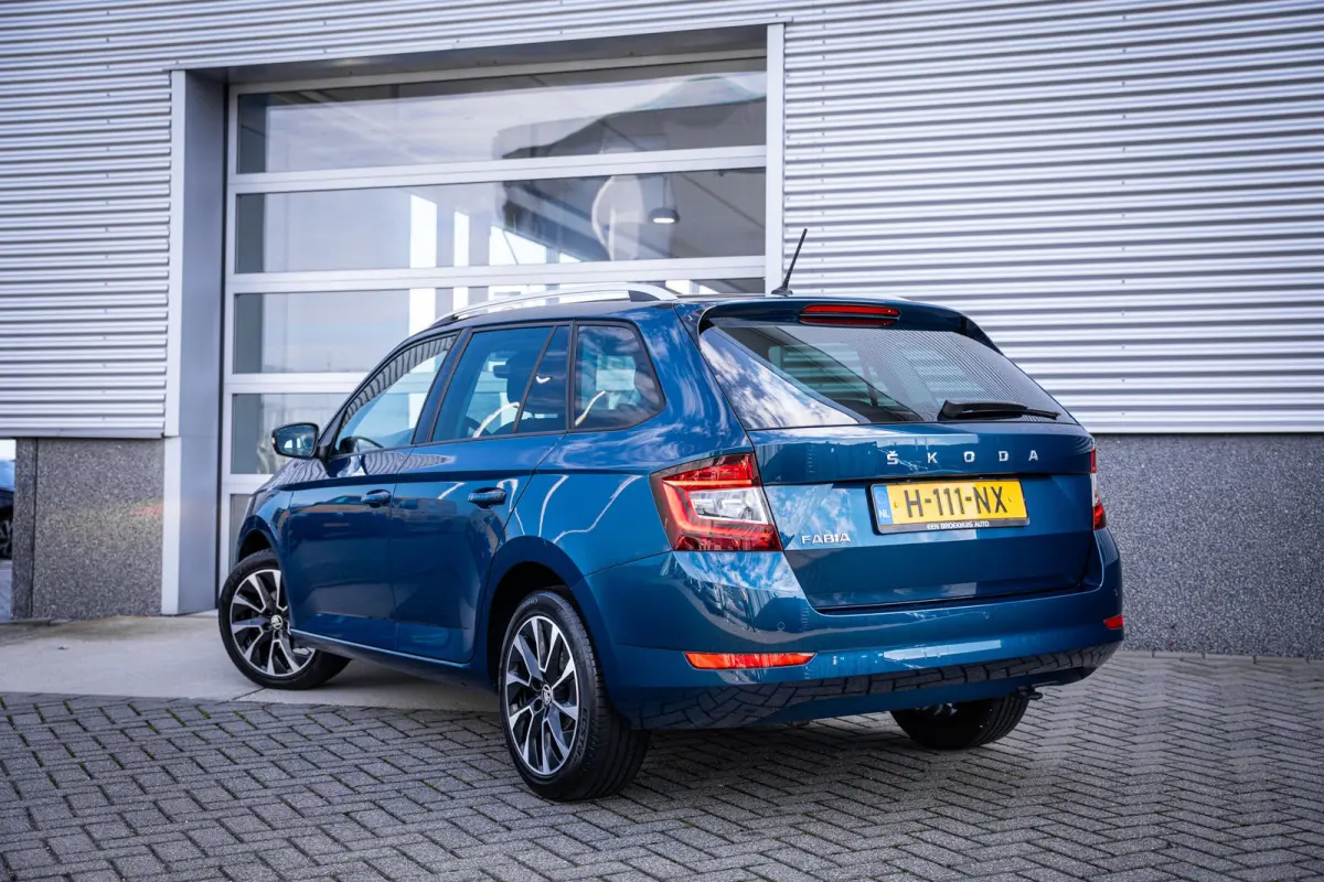1.0 TSI Business Edition | Airco (automatisch) | Cruise control | Lichtmetalen velgen 16"