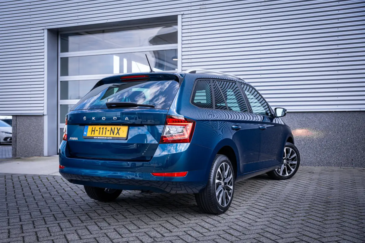 1.0 TSI Business Edition | Airco (automatisch) | Cruise control | Lichtmetalen velgen 16"